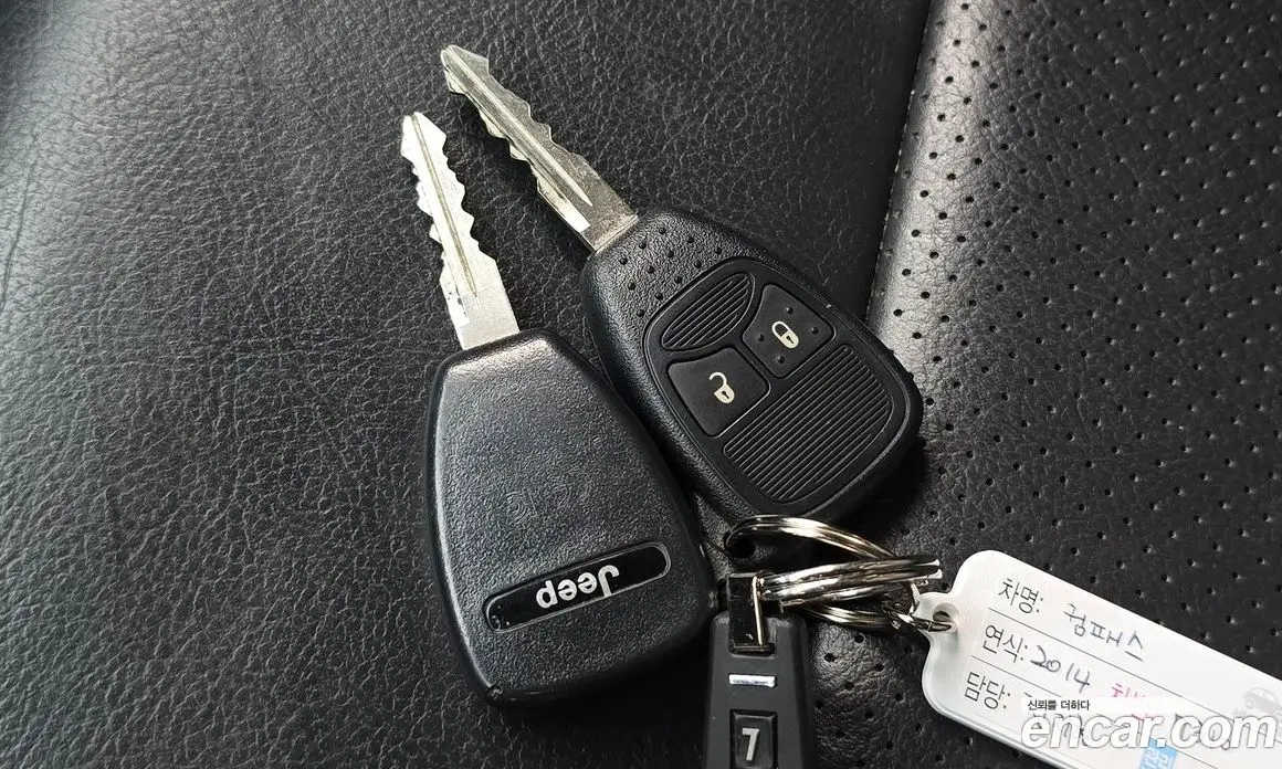 Jeep Compass 2014 2.4 автомат (гидро), фото 18 Jeep Compass 2014 2.4 автомат (гидро), фото 18
