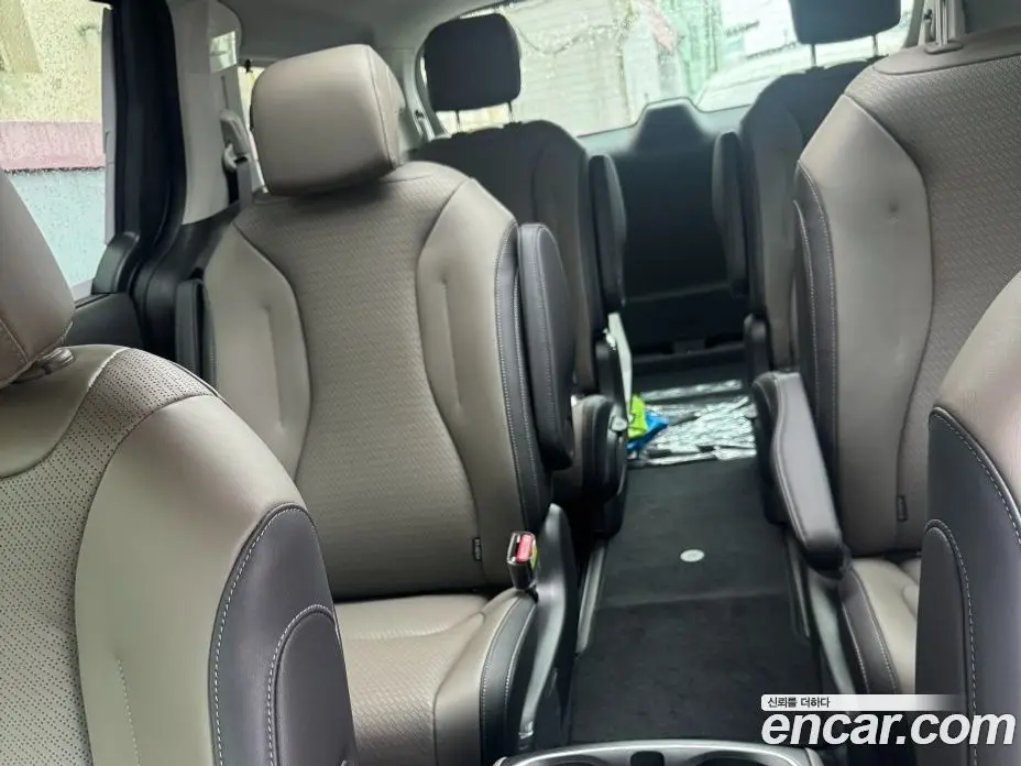 Kia Carnival 2026 1.6 автомат (гидро), фото 5