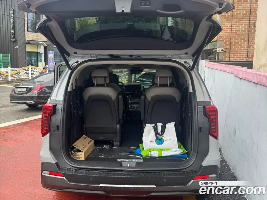 Kia Carnival 2026 1.6 автомат (гидро), фото 8