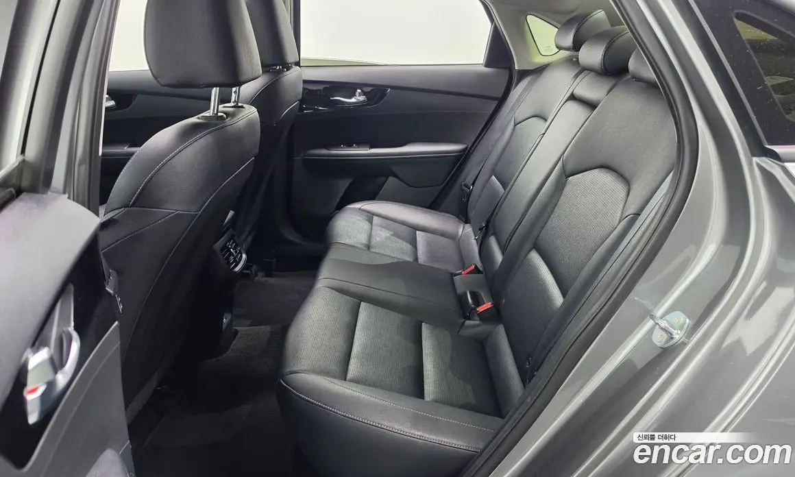 Kia K3 2024 1.6 автомат (гидро), фото 11 Kia K3 2024 1.6 автомат (гидро), фото 11