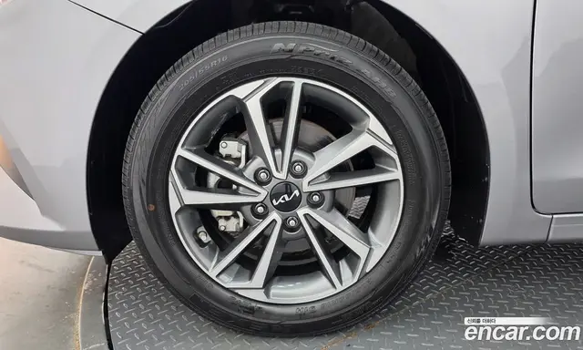 Kia K3 2024 1.6 автомат (гидро), миниатюра 5 Kia K3 2024 1.6 автомат (гидро), миниатюра 5