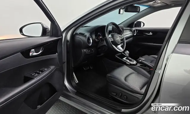 Kia K3 2024 1.6 автомат (гидро), миниатюра 10 Kia K3 2024 1.6 автомат (гидро), миниатюра 10