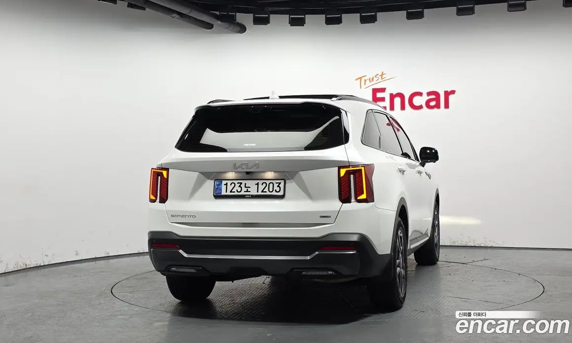 Kia Sorento 2024 1.6 автомат (гидро), фото 4 Kia Sorento 2024 1.6 автомат (гидро), фото 4