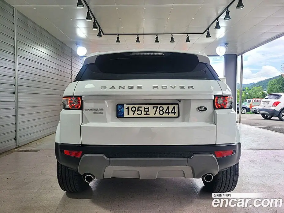 Land Rover Range Rover Evoque 2014 2.2 автомат (гидро), фото 4