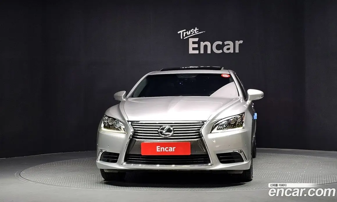Lexus LS 2016 4.6 автомат (гидро), фото 3