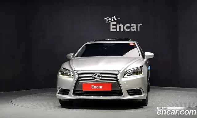Lexus LS 2016 4.6 автомат (гидро), миниатюра 3