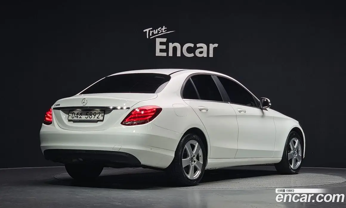 Mercedes-Benz C-Class 2017 2.0 автомат (гидро), фото 2 Mercedes-Benz C-Class 2017 2.0 автомат (гидро), фото 2