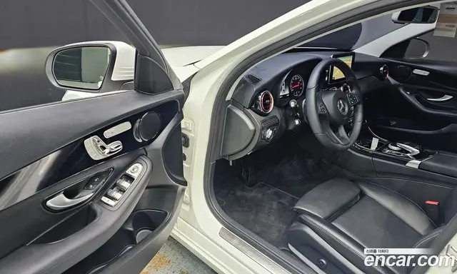 Mercedes-Benz C-Class 2017 2.0 автомат (гидро), миниатюра 12