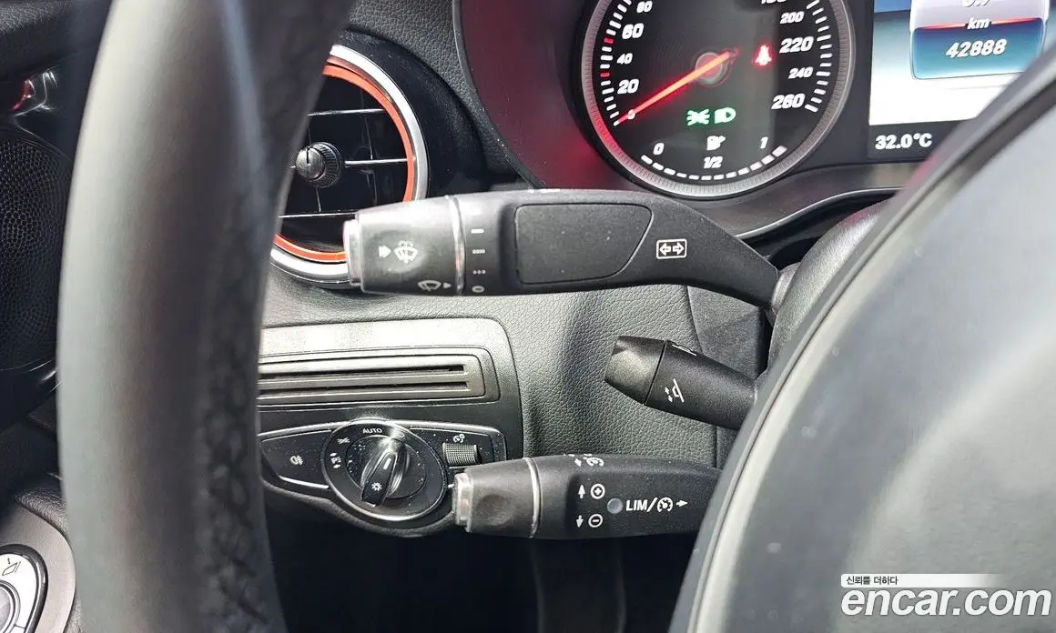 Mercedes-Benz C-Class 2017 2.0 автомат (гидро), фото 14 Mercedes-Benz C-Class 2017 2.0 автомат (гидро), фото 14