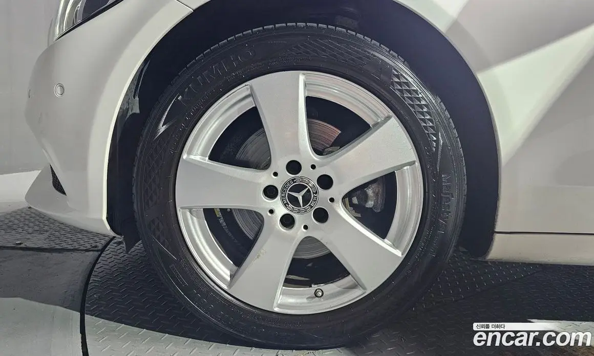 Mercedes-Benz C-Class 2017 2.0 автомат (гидро), фото 5 Mercedes-Benz C-Class 2017 2.0 автомат (гидро), фото 5
