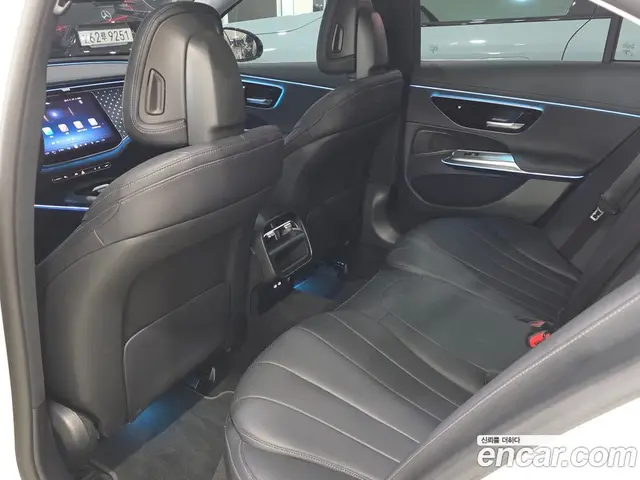 Mercedes-Benz E-Class 2024 2.0 автомат (гидро), миниатюра 11