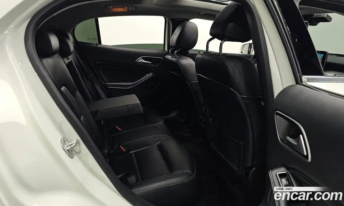 Mercedes-Benz GLA-Class 2017 2.1 автомат (гидро), фото 11 Mercedes-Benz GLA-Class 2017 2.1 автомат (гидро), фото 11