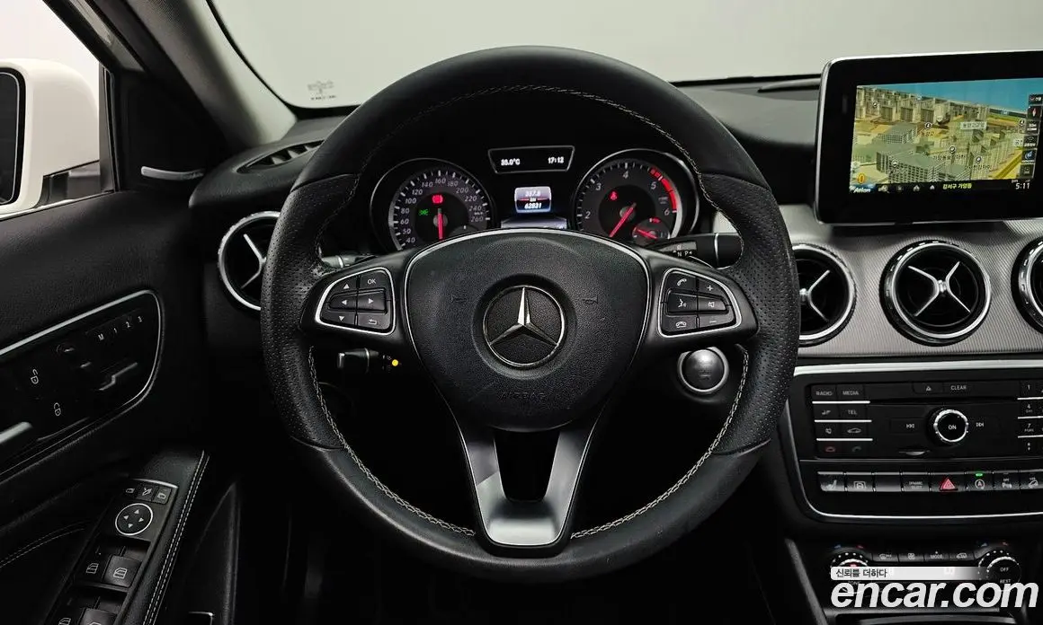 Mercedes-Benz GLA-Class 2017 2.1 автомат (гидро), фото 13 Mercedes-Benz GLA-Class 2017 2.1 автомат (гидро), фото 13