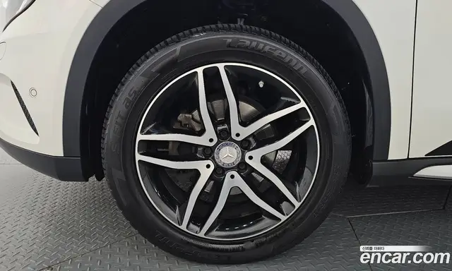 Mercedes-Benz GLA-Class 2017 2.1 автомат (гидро), миниатюра 5 Mercedes-Benz GLA-Class 2017 2.1 автомат (гидро), миниатюра 5