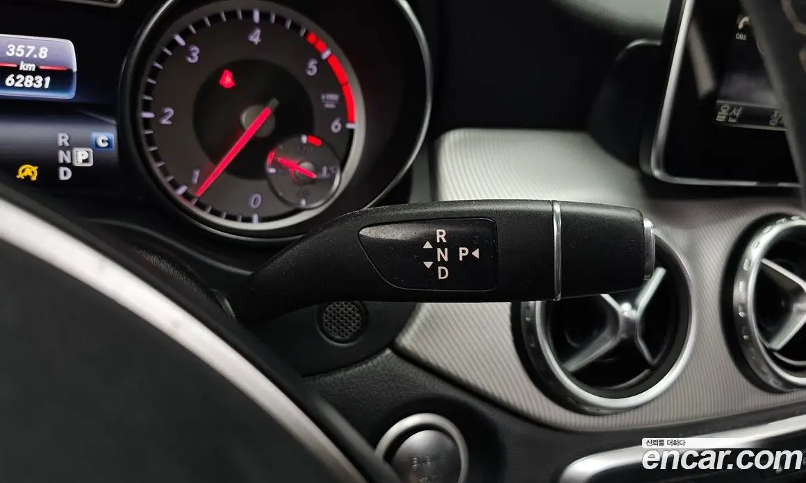 Mercedes-Benz GLA-Class 2017 2.1 автомат (гидро), фото 9 Mercedes-Benz GLA-Class 2017 2.1 автомат (гидро), фото 9