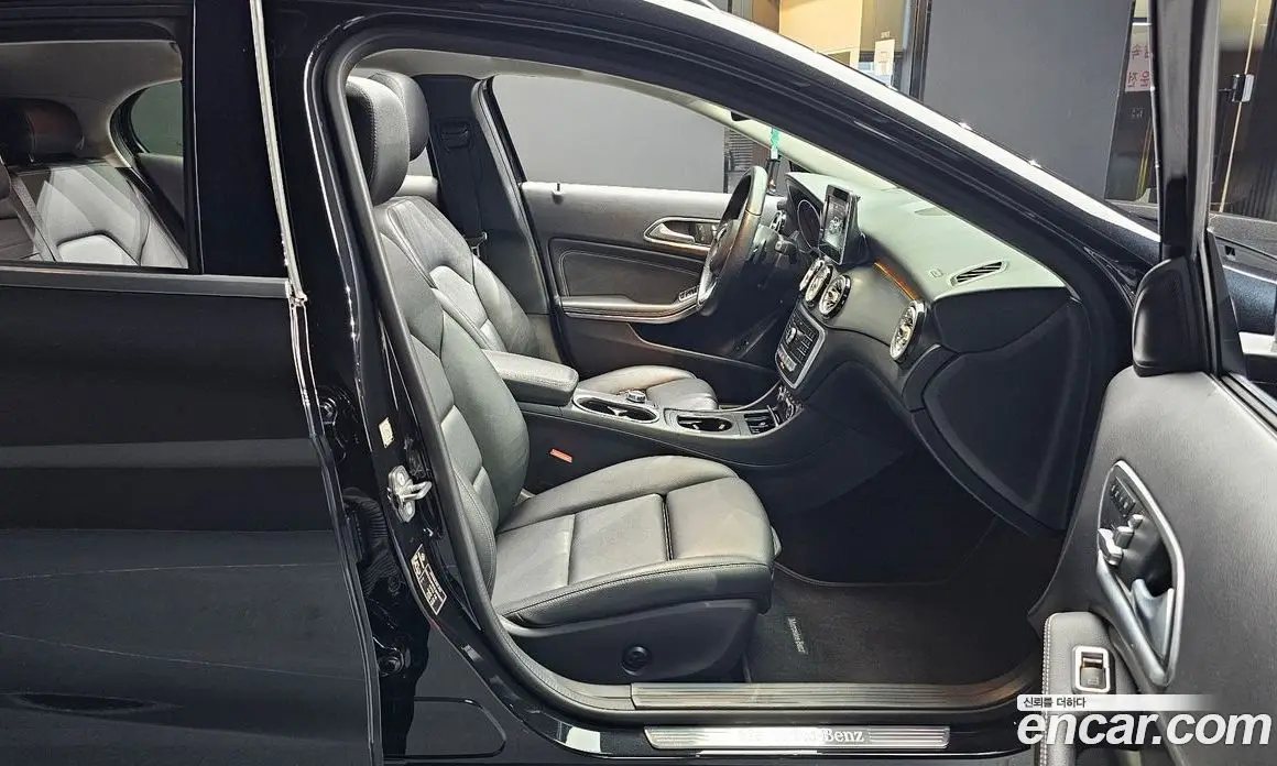 Mercedes-Benz GLA-Class 2019 2.0 автомат (гидро), фото 12