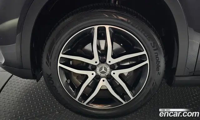 Mercedes-Benz GLA-Class 2019 2.0 автомат (гидро), миниатюра 5
