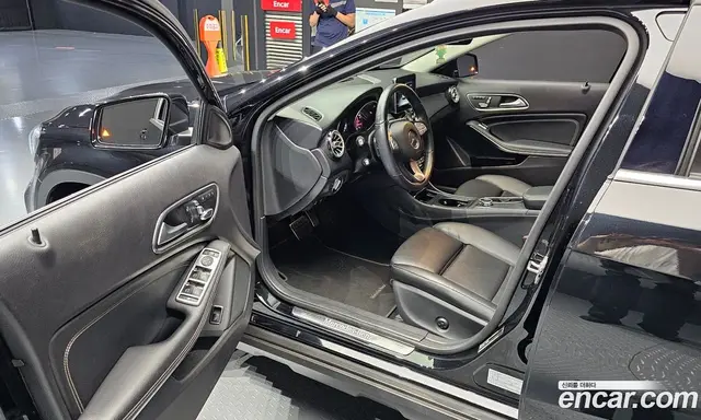 Mercedes-Benz GLA-Class 2019 2.0 автомат (гидро), миниатюра 10