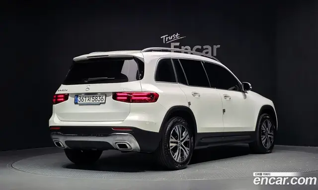 Mercedes-Benz GLB-Class 2024 1.9 автомат (гидро), миниатюра 2