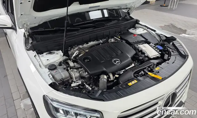 Mercedes-Benz GLB-Class 2024 1.9 автомат (гидро), миниатюра 6