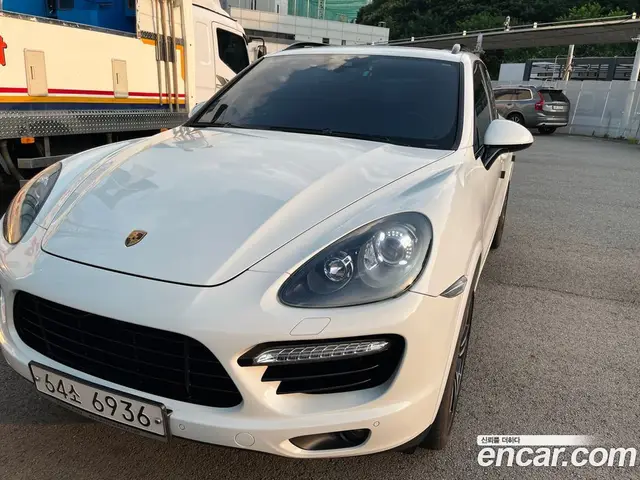 Porsche Cayenne, 2013, 100 000 км