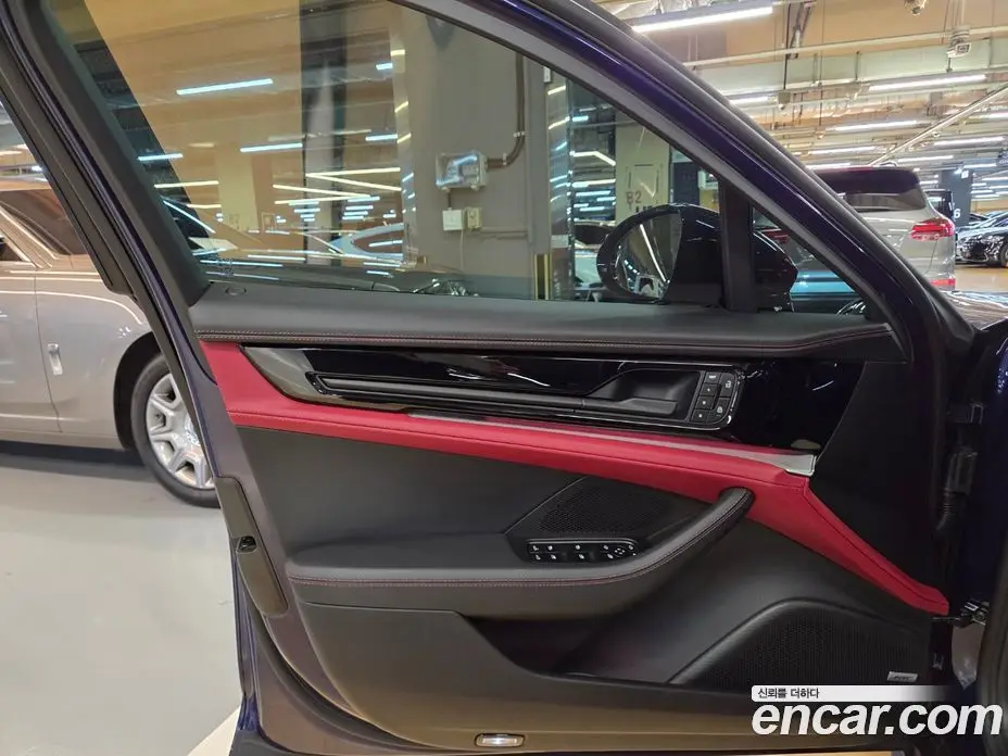 Porsche Panamera 2025 2.9 автомат (гидро), фото 18 Porsche Panamera 2025 2.9 автомат (гидро), фото 18