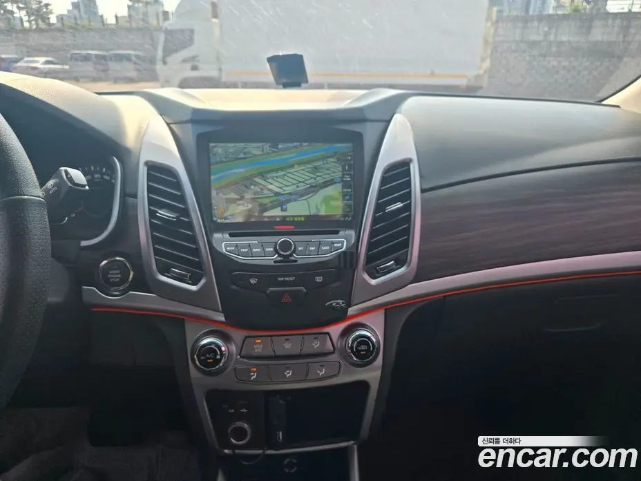 SsangYong Korando 2016 2.2 автомат (гидро), фото 14
