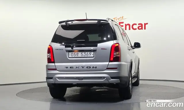 SsangYong Rexton 2017 2.2 автомат (гидро), миниатюра 4 SsangYong Rexton 2017 2.2 автомат (гидро), миниатюра 4