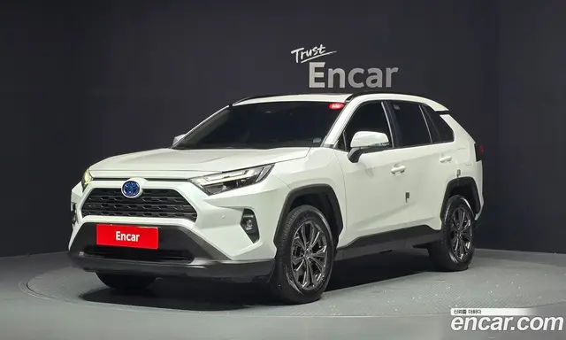 Toyota RAV4, 2024, 28 971 км