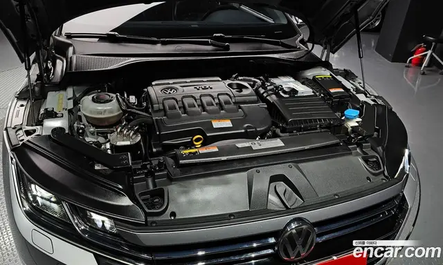 Volkswagen Arteon 2019 2.0 автомат (гидро), миниатюра 6 Volkswagen Arteon 2019 2.0 автомат (гидро), миниатюра 6