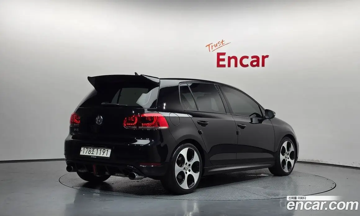 Volkswagen Golf 2011 2.0 автомат (гидро), фото 2 Volkswagen Golf 2011 2.0 автомат (гидро), фото 2