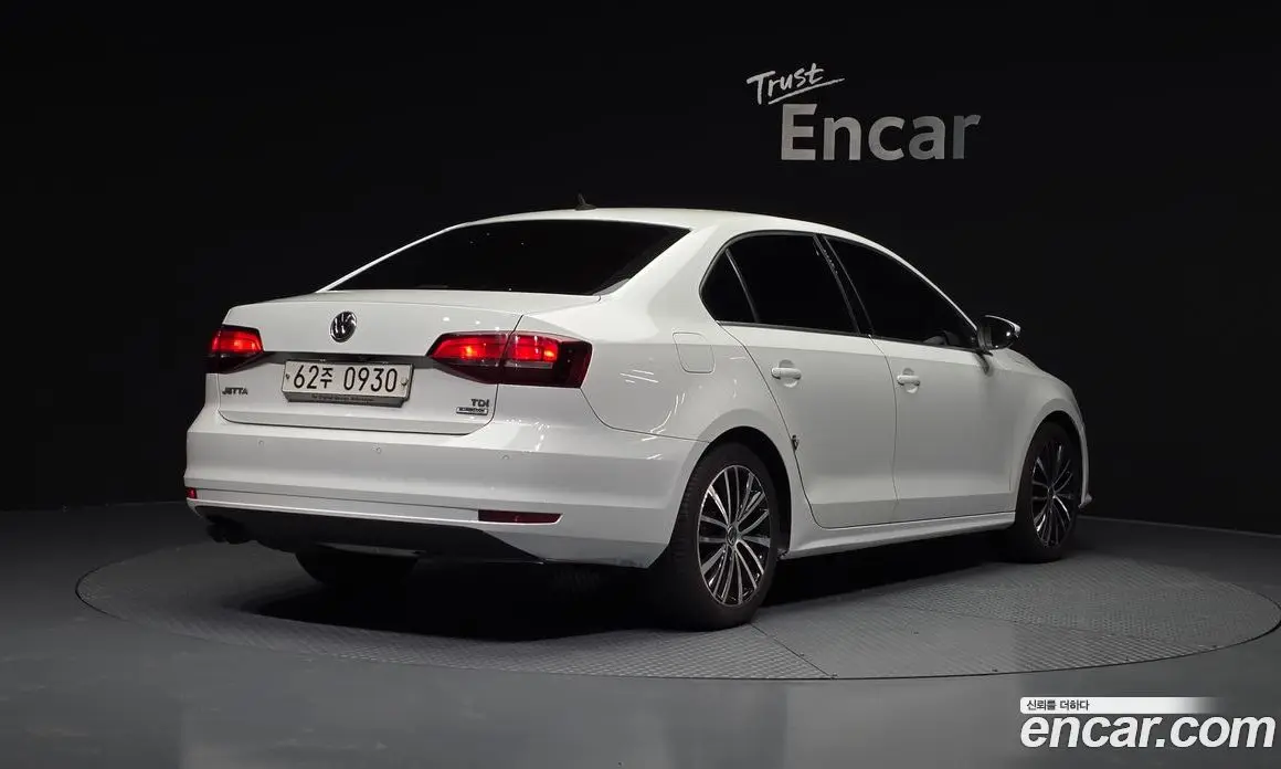 Volkswagen Jetta 2015 2.0 автомат (гидро), фото 2 Volkswagen Jetta 2015 2.0 автомат (гидро), фото 2