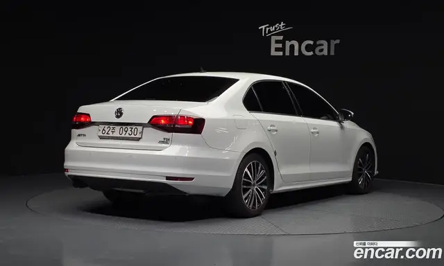 Volkswagen Jetta 2015 2.0 автомат (гидро), миниатюра 2 Volkswagen Jetta 2015 2.0 автомат (гидро), миниатюра 2