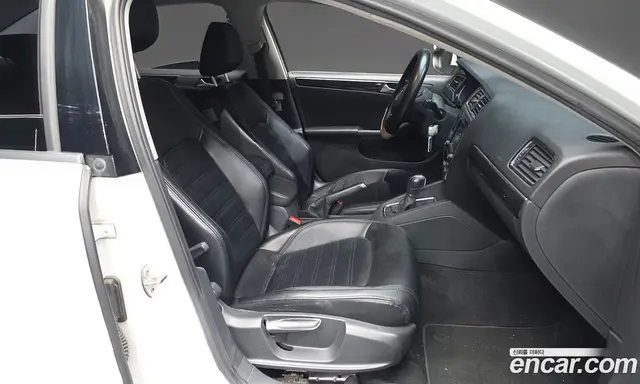 Volkswagen Jetta 2015 2.0 автомат (гидро), миниатюра 11 Volkswagen Jetta 2015 2.0 автомат (гидро), миниатюра 11