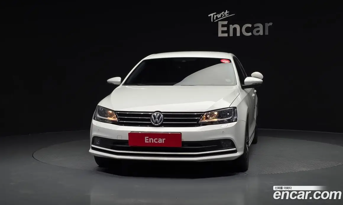 Volkswagen Jetta 2015 2.0 автомат (гидро), фото 3 Volkswagen Jetta 2015 2.0 автомат (гидро), фото 3