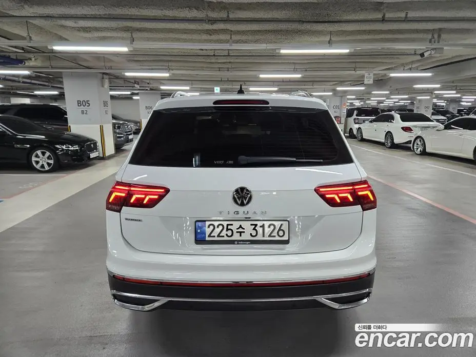 Volkswagen Tiguan 2022 2.0 автомат (гидро), фото 4