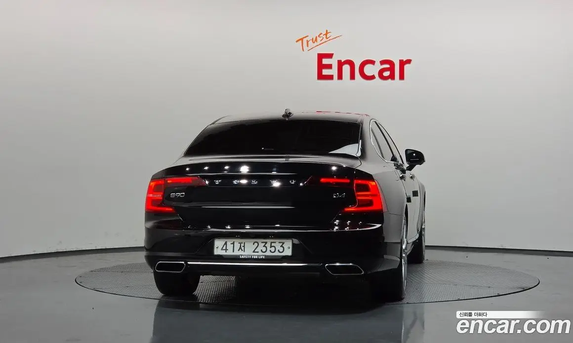 Volvo S90 2018 2.0 автомат (гидро), фото 4 Volvo S90 2018 2.0 автомат (гидро), фото 4