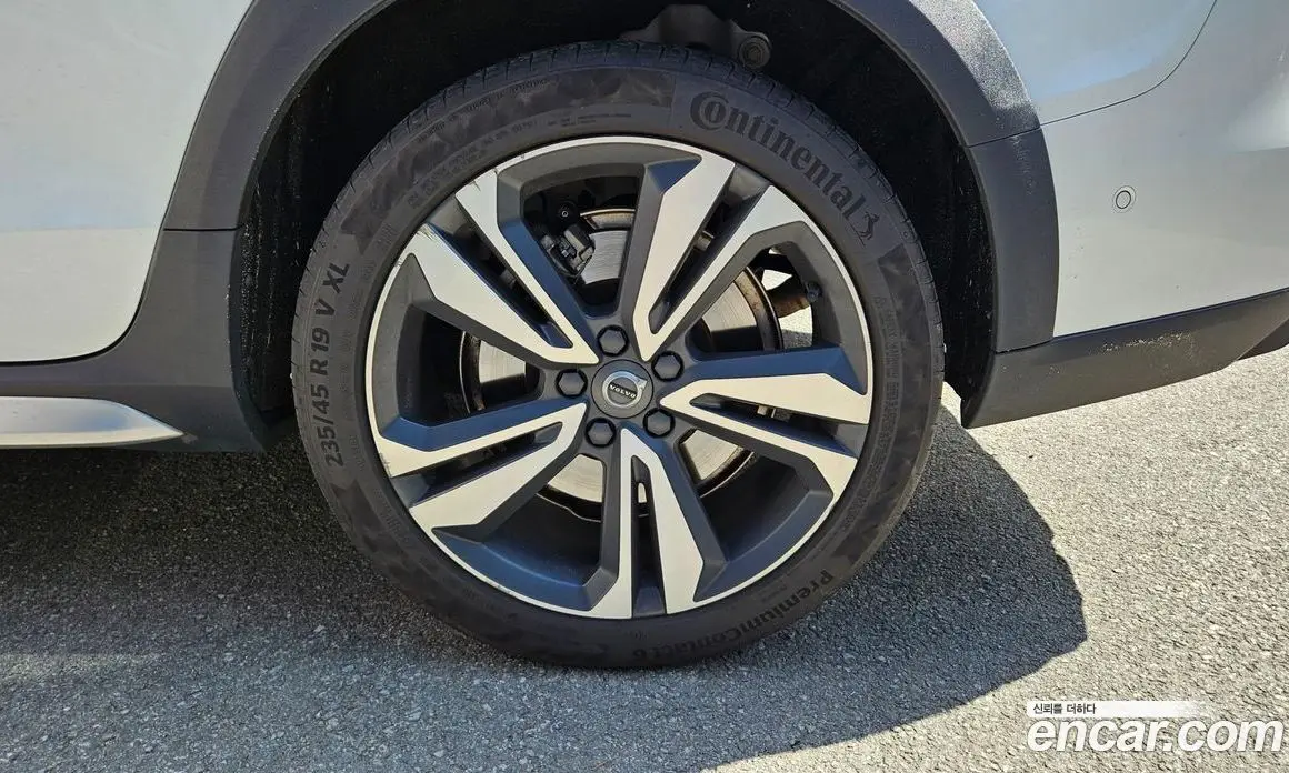 Volvo V60 2021 2.0 автомат (гидро), фото 11