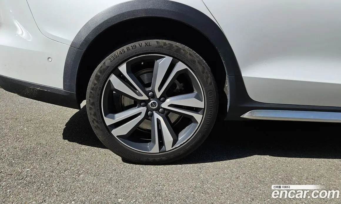 Volvo V60 2021 2.0 автомат (гидро), фото 12