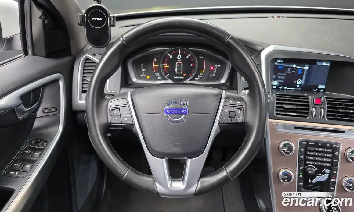 Volvo XC60 2017 2.0 автомат (гидро), фото 13 Volvo XC60 2017 2.0 автомат (гидро), фото 13