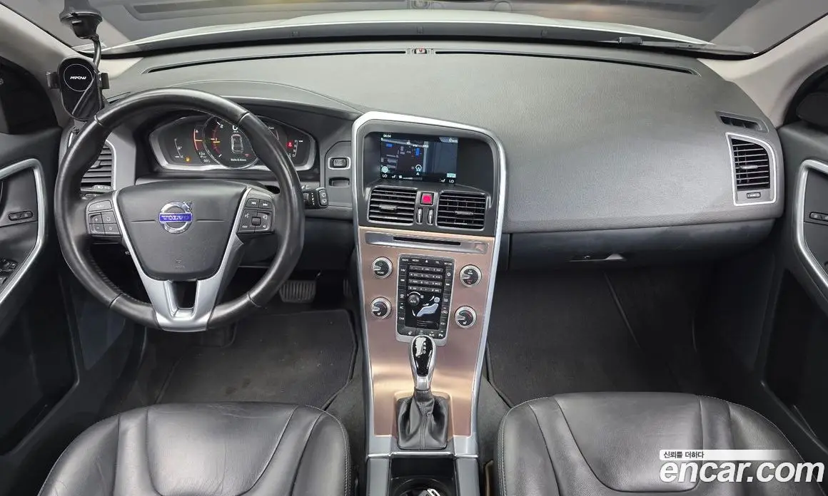 Volvo XC60 2017 2.0 автомат (гидро), фото 7 Volvo XC60 2017 2.0 автомат (гидро), фото 7