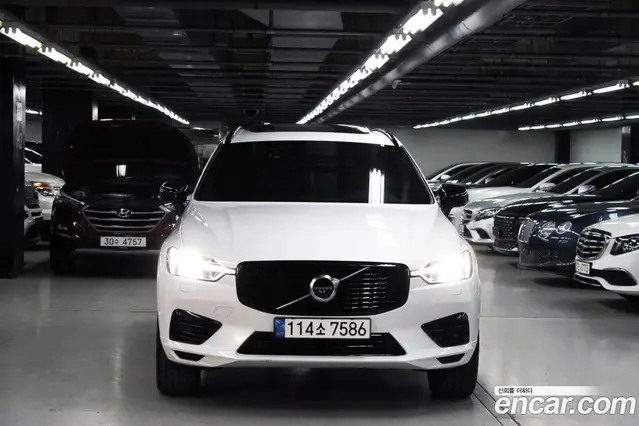 Volvo XC60 2021 2.0 автомат (гидро), миниатюра 2