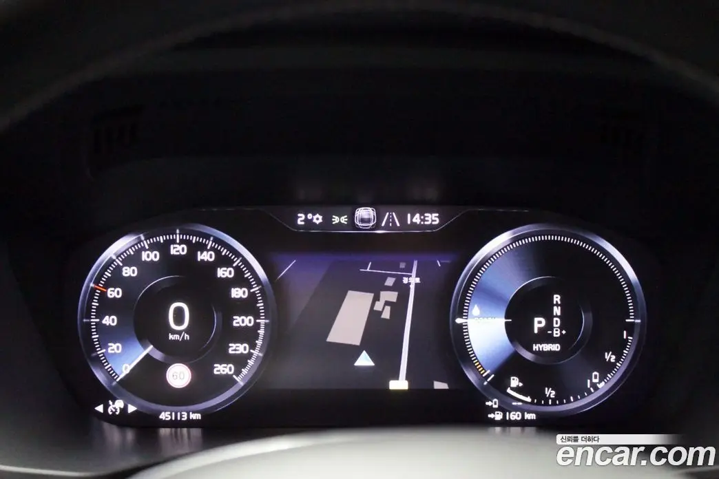 Volvo XC60 2021 2.0 автомат (гидро), фото 12