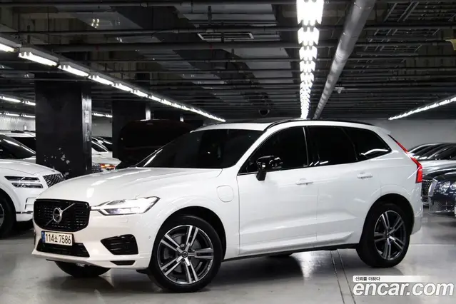 Volvo XC60 2021 2.0 автомат (гидро), миниатюра 3