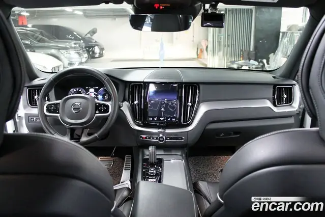 Volvo XC60 2021 2.0 автомат (гидро), миниатюра 9