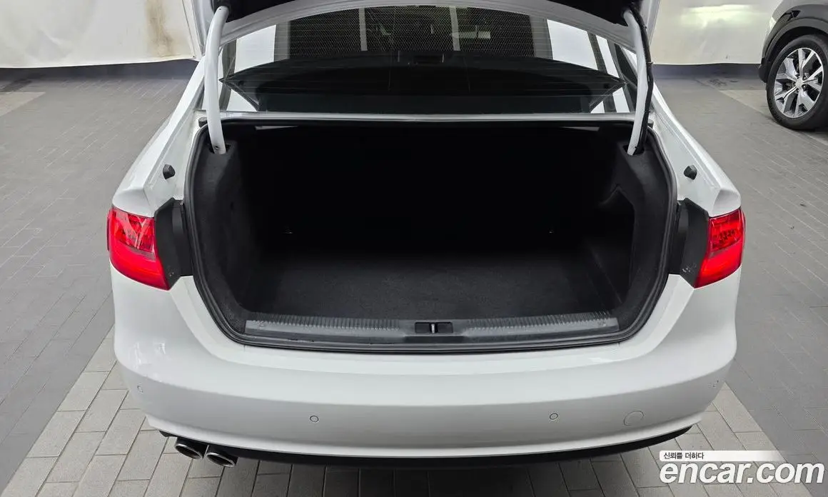 Audi A4 2015 2.0 автомат (гидро), фото 20