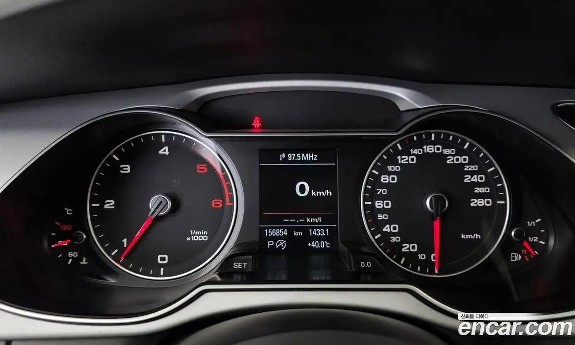 Audi A4 2015 2.0 автомат (гидро), фото 8