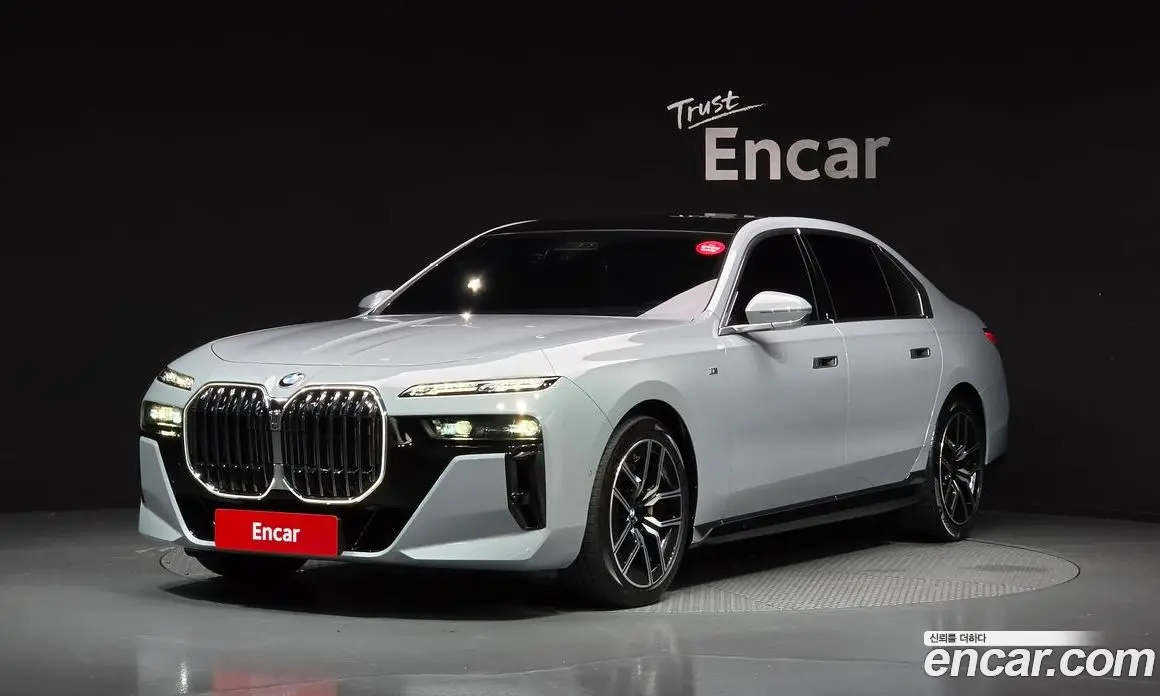 BMW 7 серия 2023 3.0 автомат (гидро), фото 1 BMW 7 серия 2023 3.0 автомат (гидро), фото 1