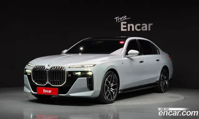 BMW 7 серия, 2023, 32 433 км