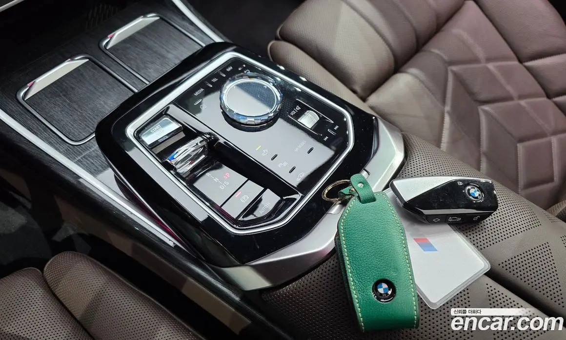 BMW 7 серия 2023 3.0 автомат (гидро), фото 12 BMW 7 серия 2023 3.0 автомат (гидро), фото 12